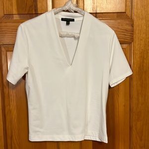 NWOT Banana Republic. White. Dressy top. Medium.